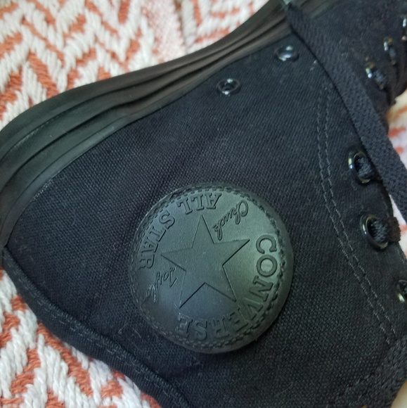 All Black High Top Converse Women's 7 Men's 5 - Picture 2 of 4